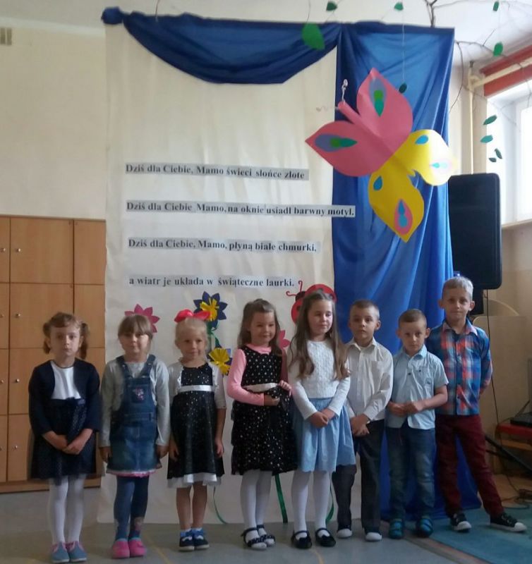 2019 Dzień Matki w Szkole Podstawowej w Piotrowcu