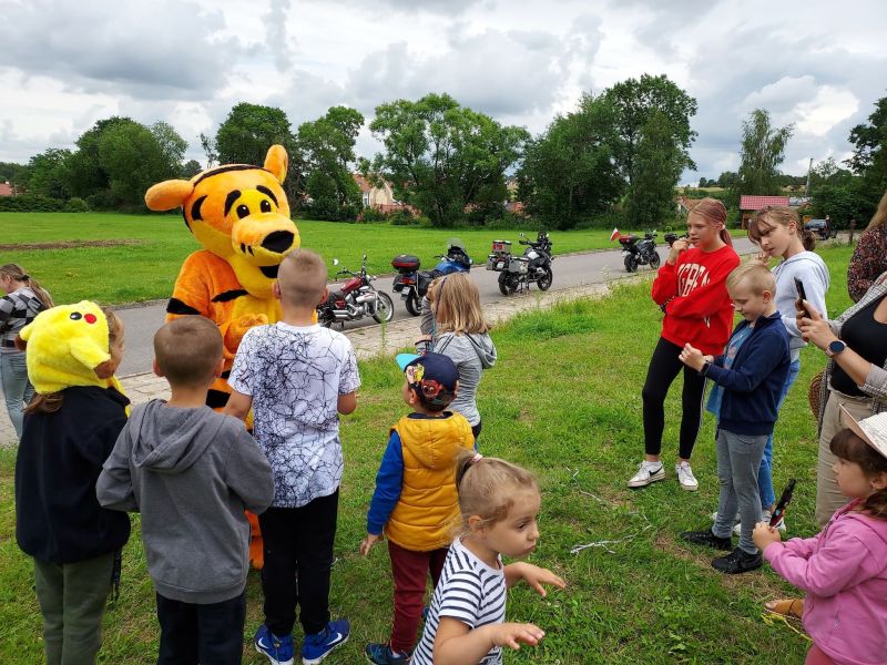 WAKACYJNY PIKNIK PRZY RATUSZU - zdjęcia