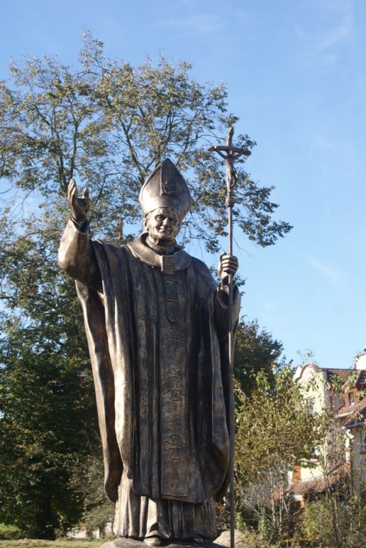  Pomnik Jana Pawła II 