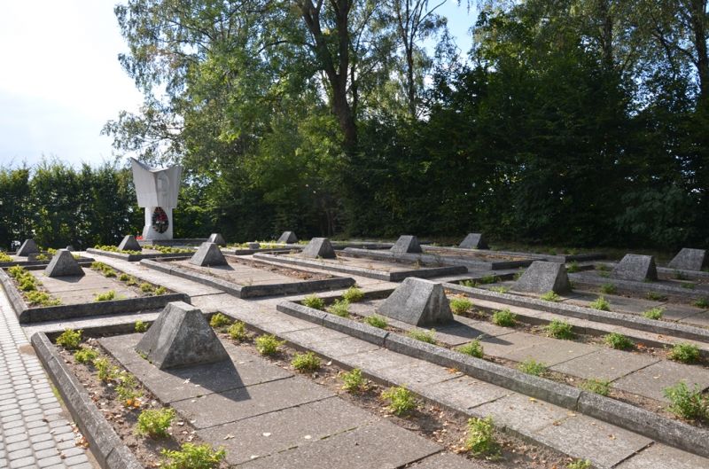  Cmentarz czerwonoarmistów 