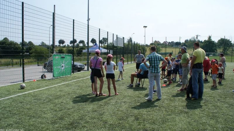  Gry i zabawy na Kompleksie Boisk Sportowych "Orlik 2012" 