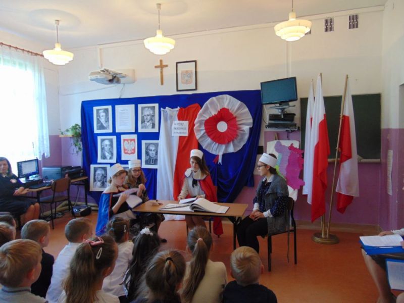 2018 Święto Flagi i Konstytucji 3. Maja w Szkole...